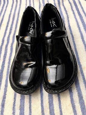 b.o.c. Black Patent Mary Jane Flats